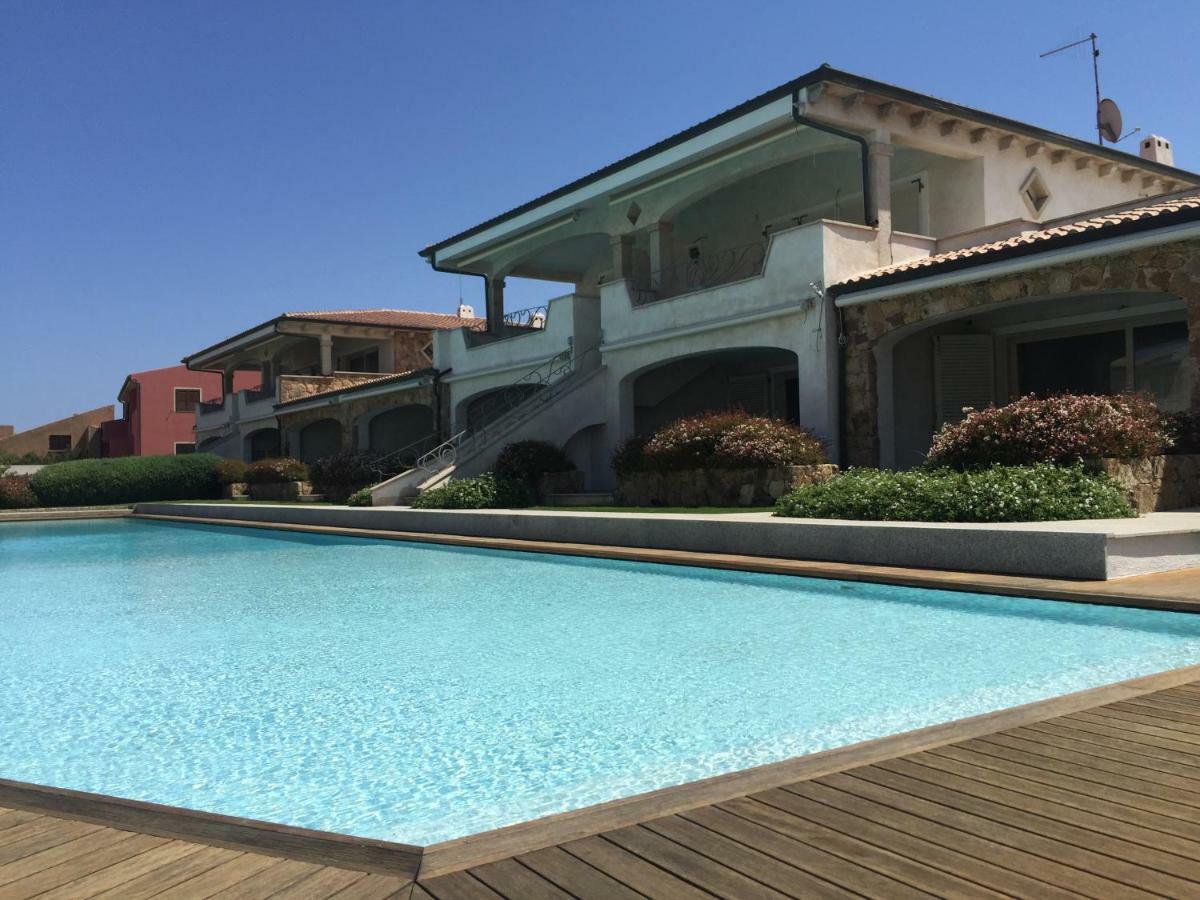 La Sciumara Resort Palau Bagian luar foto